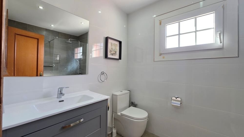 Property 2458 - Image 35